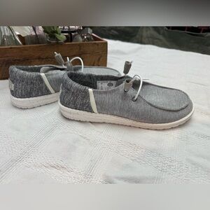 Women’s brand new w/o tags Wendy Funk Hey Dudes. Size 9